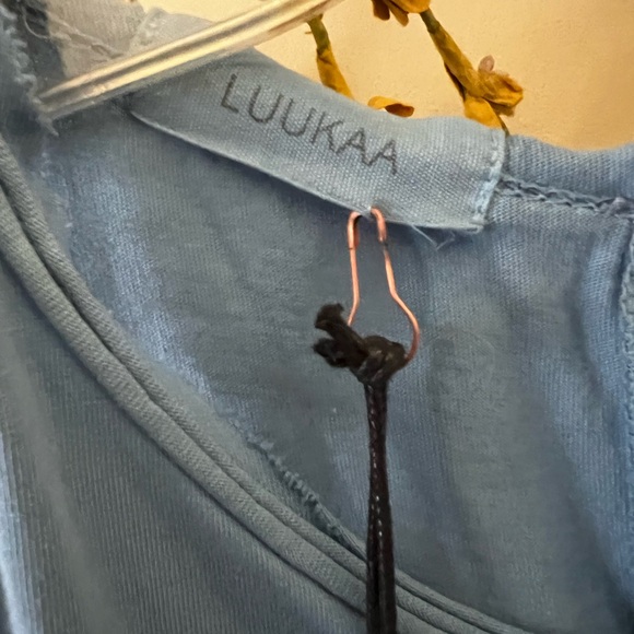 New with Tags LUUKAA Asymmetrical Tank Top - Picture 4 of 10